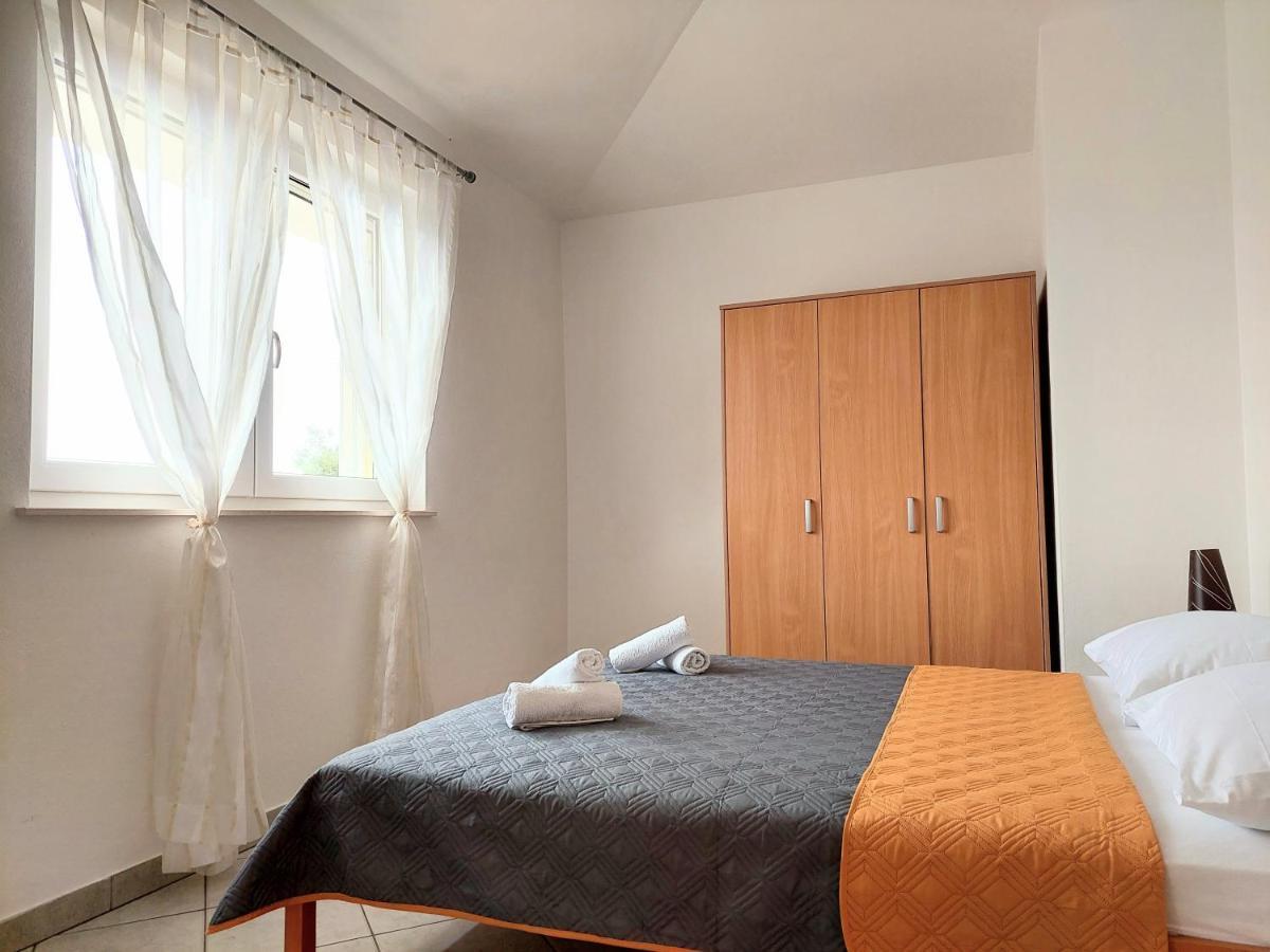 Apartments Dia Заострог Экстерьер фото